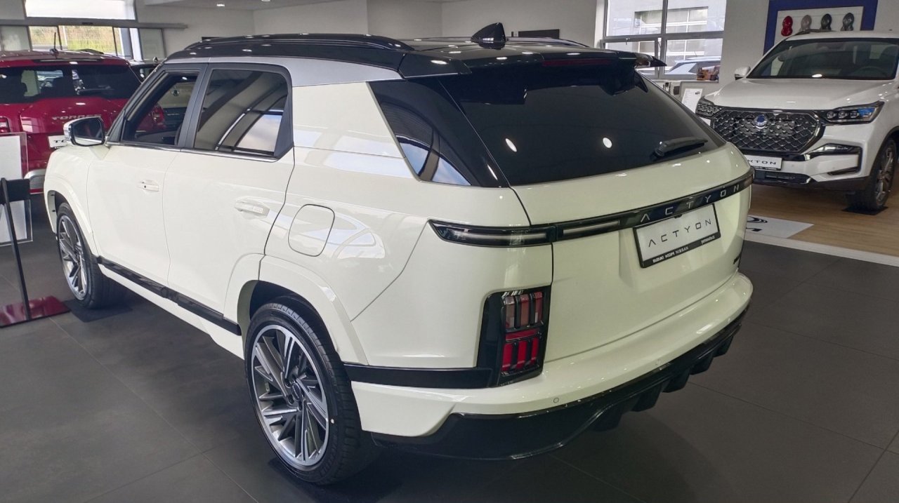 ACTYON AWD AT